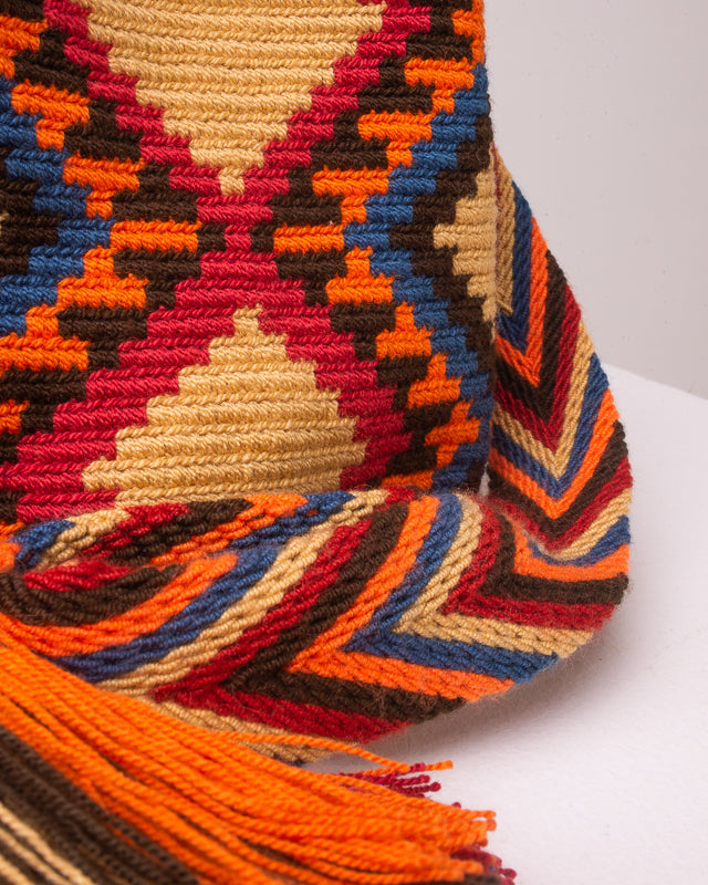 CHILA BAGS Topacio Handwoven Vegan Bucket Bag, close up