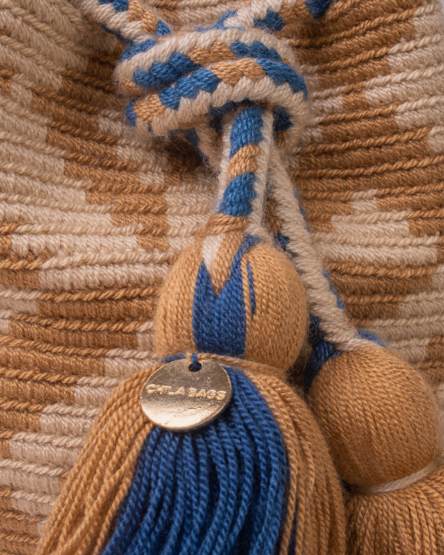 CHILA BAGS Elif handwoven vegan bucket bag, tassel close up
