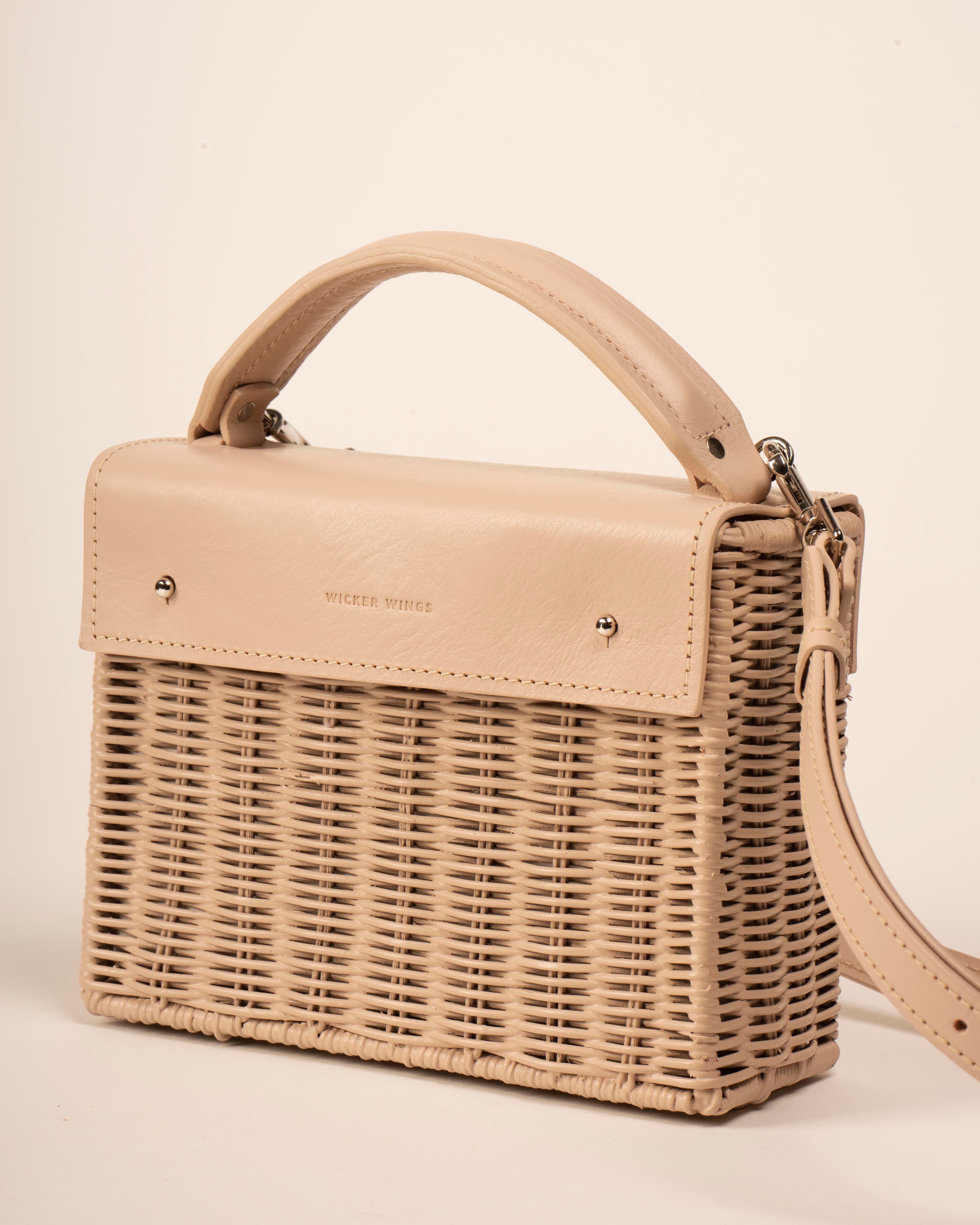 Wicker Wings Kuai handwoven wicker bag in cream, profile